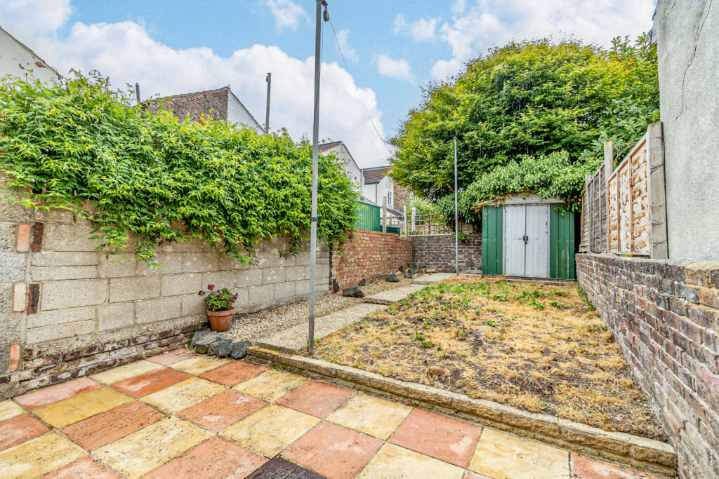 2 bedroom house Sold STC, Reginald Road, Southsea, PO4 – photo 10