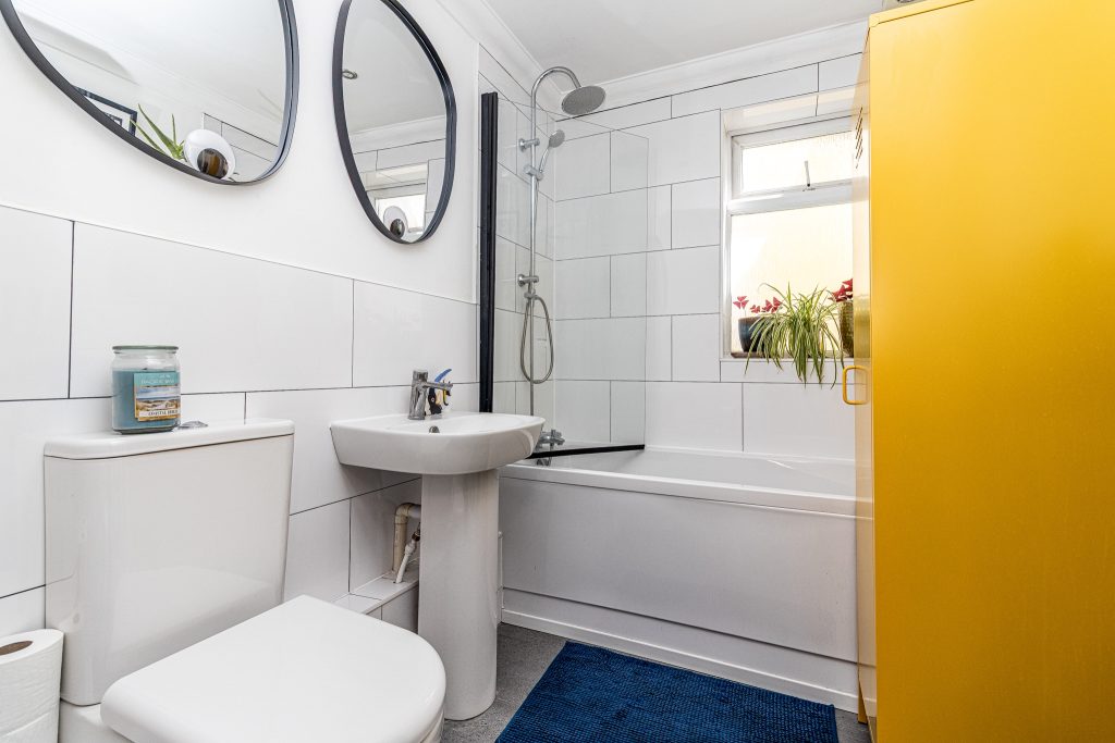 2 bedroom property Sold STC, Alhambra Road, Southsea, PO4 – photo 18