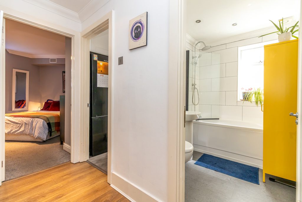 2 bedroom property Sold STC, Alhambra Road, Southsea, PO4 – photo 13