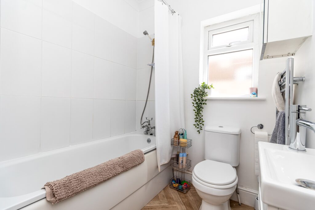 3 bedroom house Sold STC, Westfield Road, Southsea, PO4 – photo 10