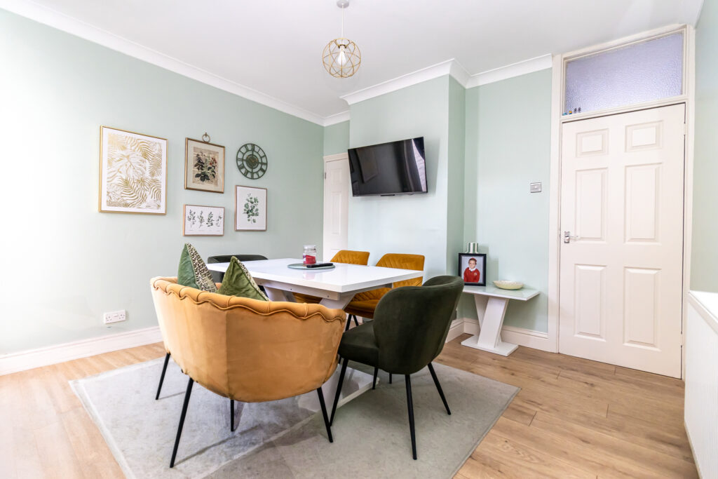 2 bedroom house for sale, Barnes Road, Portsmouth, PO1 – photo 2