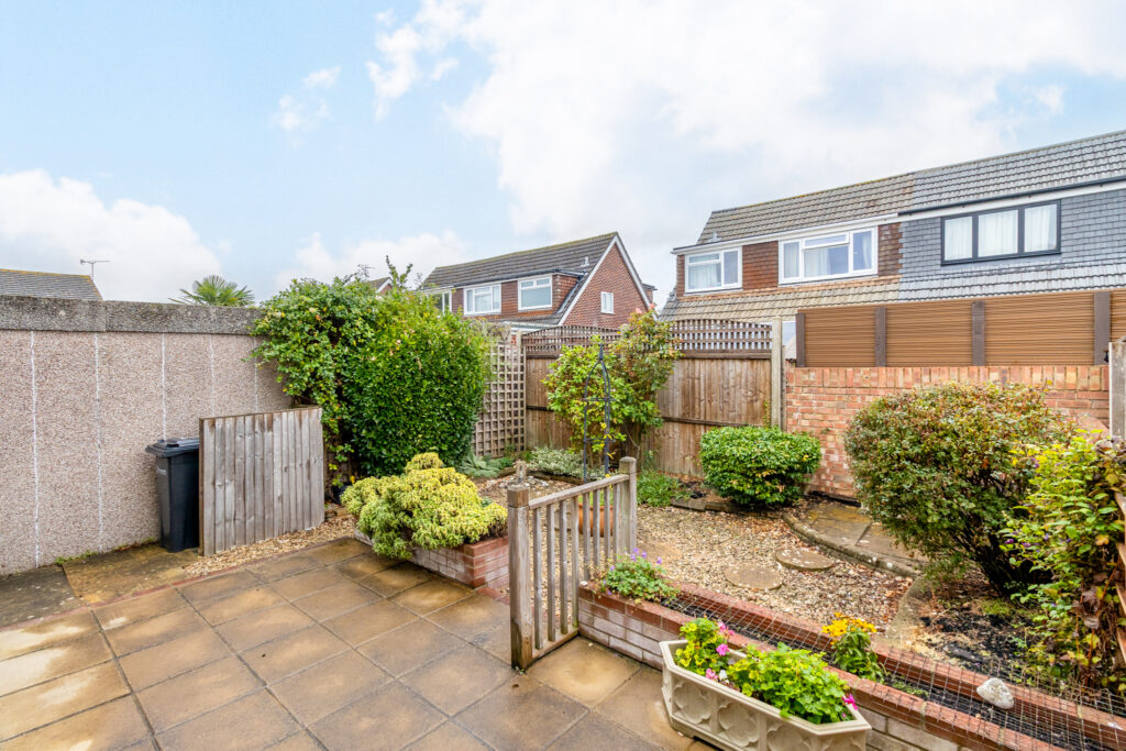 3 bedroom house for sale, Sovereign Drive, Southsea, PO4 – photo 19