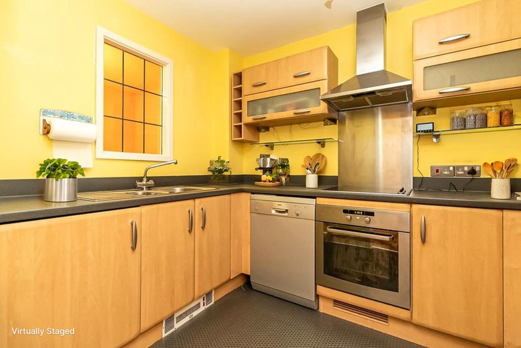 2 bedroom property for sale, Gisors Road, Southsea, PO4 – photo 6