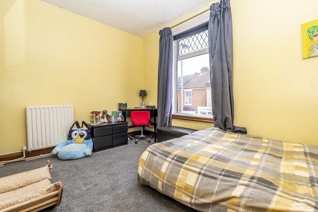 2 bedroom house Sold STC, Landguard Road, Southsea, PO4 – photo 5