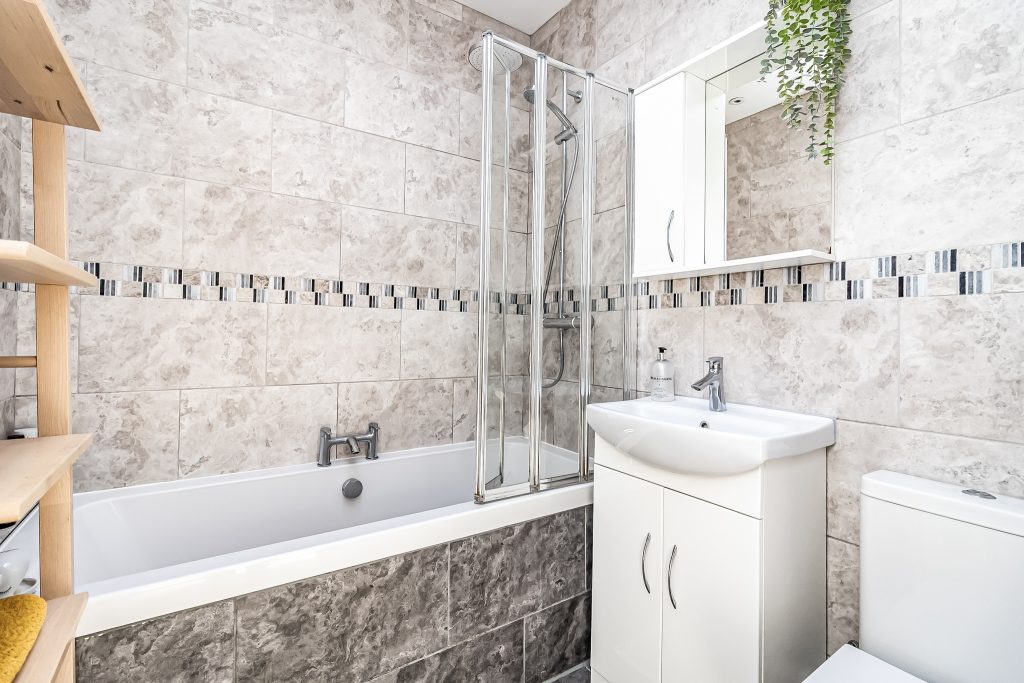 3 bedroom house Sold STC, Meon Road, Southsea, PO4 – photo 7