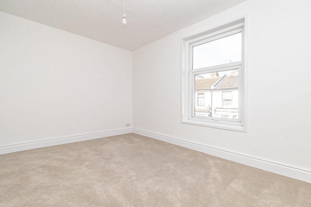 2 bedroom house Sold STC, Frogmore Road, Southsea, PO4 – photo 6